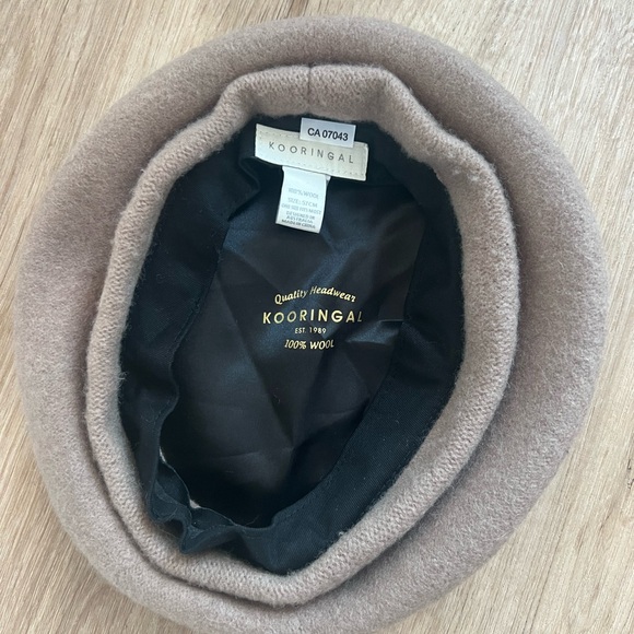 Kooringal Wool Beret - Picture 2 of 3